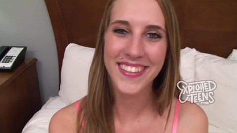 Cadence Lux ilk porno video yıldız