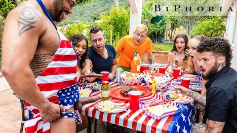 Biphoria - 4 Temmuz ateşli Af Bi Orgy ft Aften Opal, Hatler Gurius NfazlaSI!!