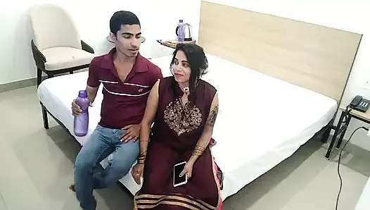 Raat beni akeli yenge ke devder ne romantizm bhari baat ki aur pel diya